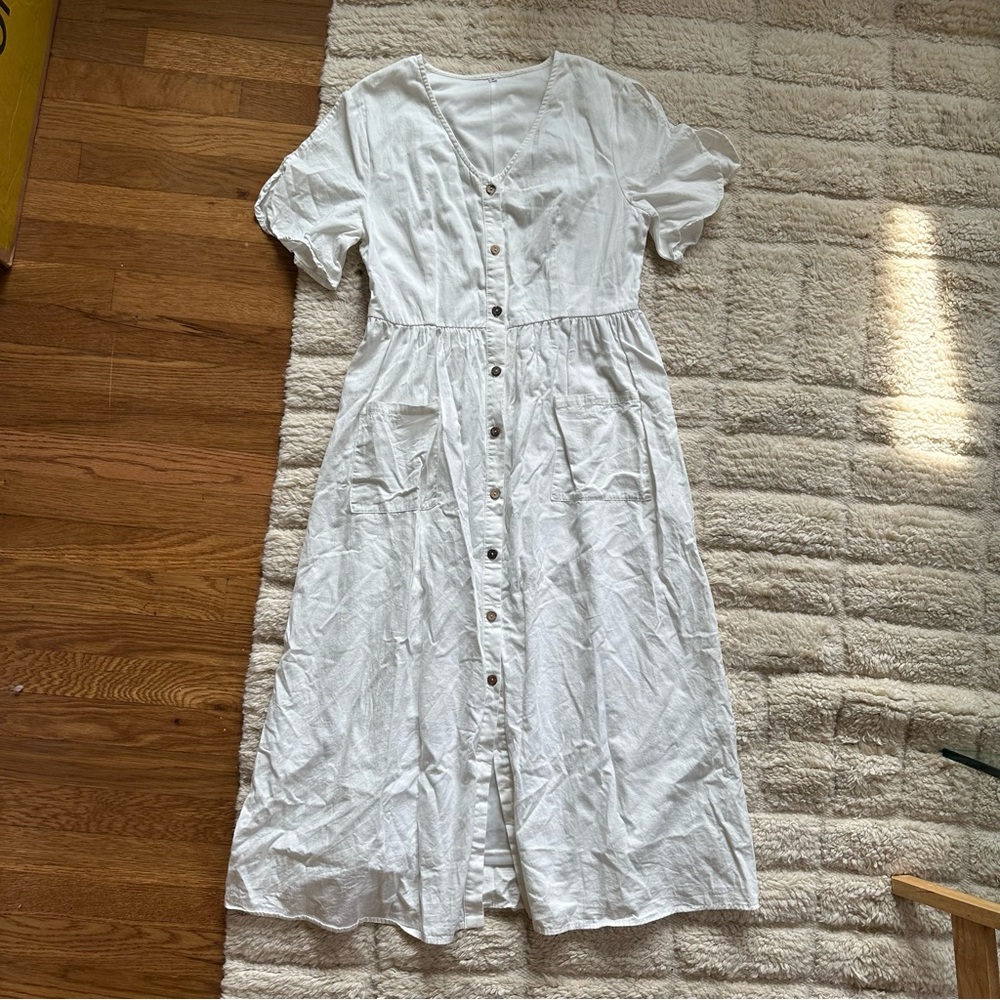 Unlabeled White Button-Down Dress